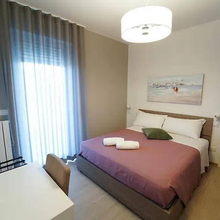 Bed and breakfast Wojtyla Airport Bari